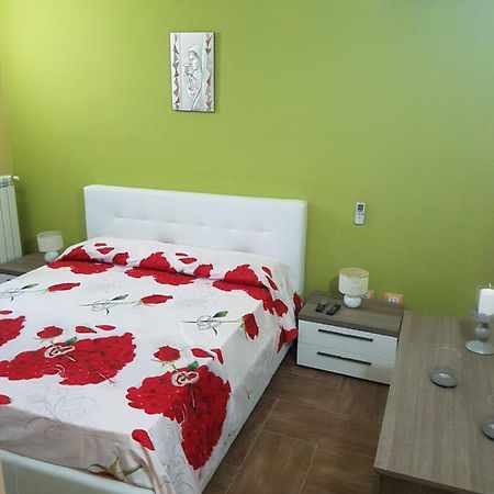 Appartamento Marinella Pizzo  Luaran gambar