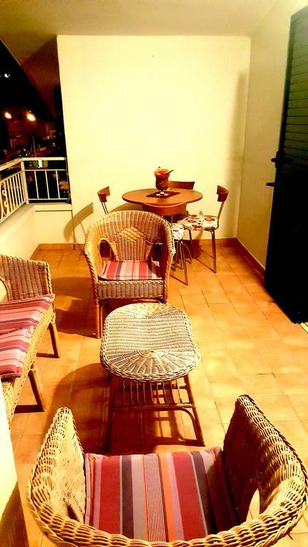 Appartamento Marinella Pizzo  Luaran gambar